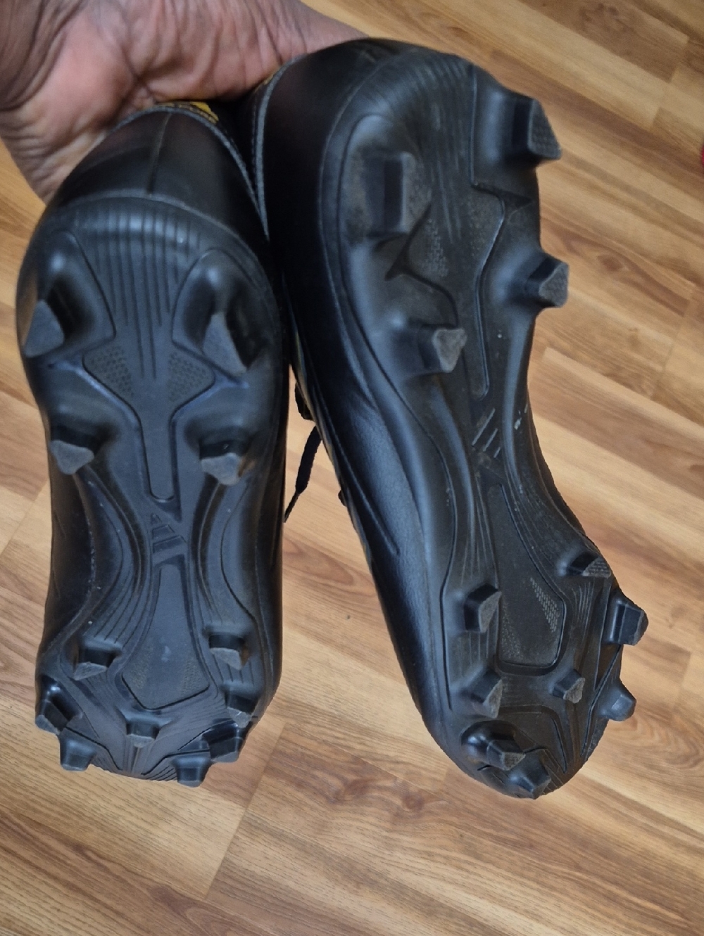 Adidas COPA Men’s Black Athletic Soccer cleats with Gold Logo - Picture 5 of 5